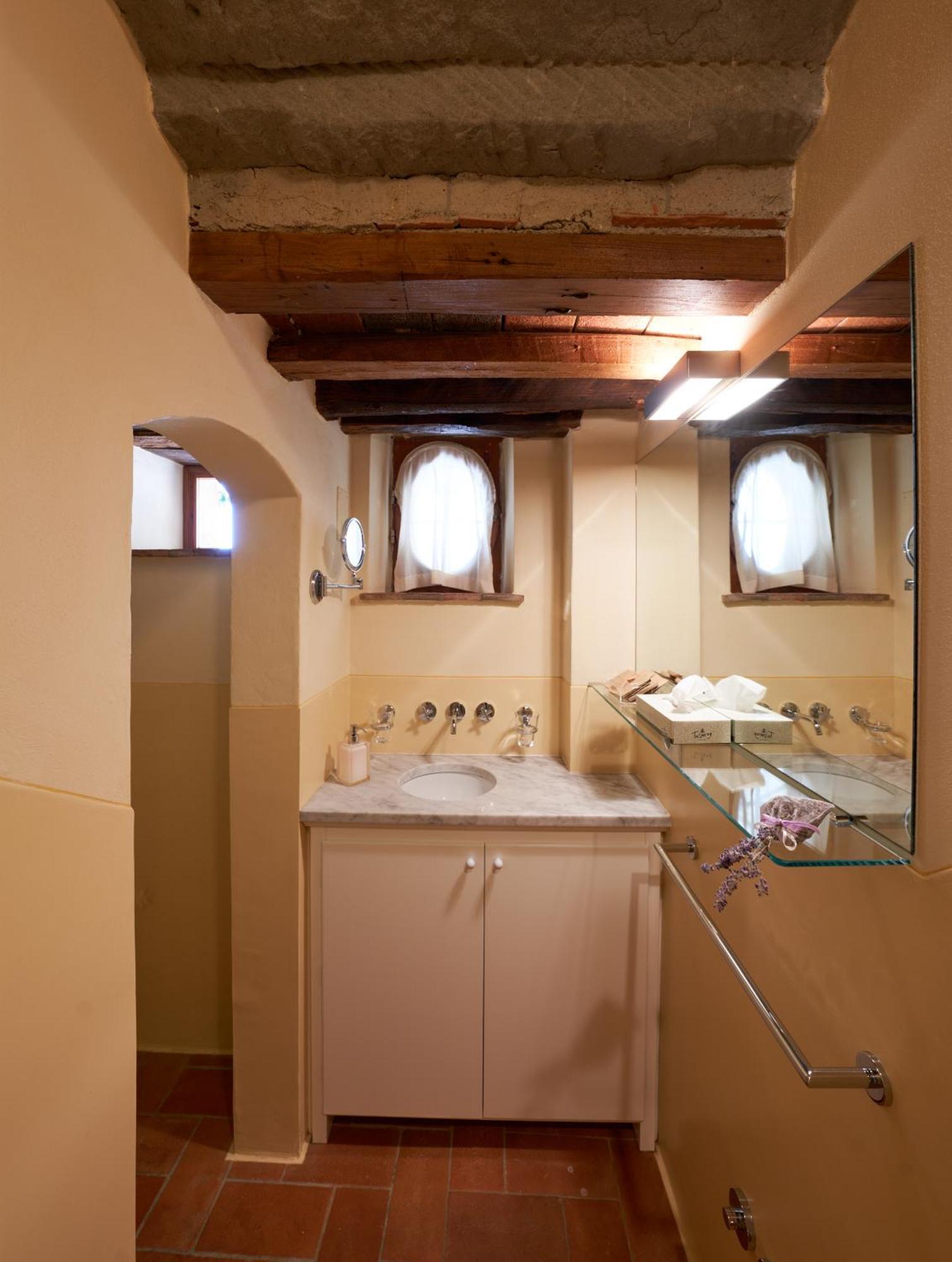 La Valletta Boutique Wine Estate Panzano in Chianti ภายนอก รูปภาพ